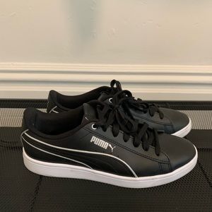 Women’s Puma Sneakers Size 9